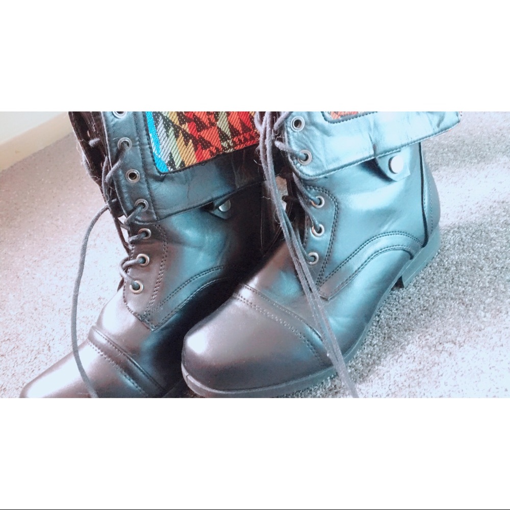 Aztec Print Boots - Picture 3 of 4